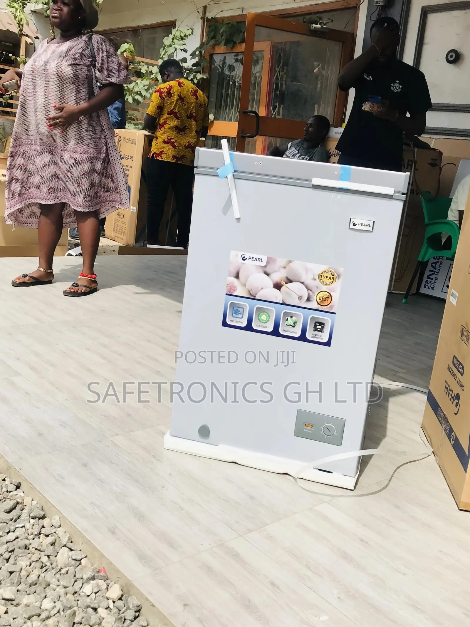Chestfreezer Electric Singledoor 100 Liters Pearl PCF-127
