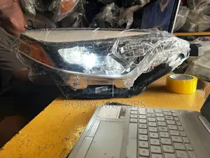 Corolla 2014,2015,2016 Headlight Pair