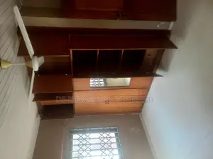 3bdrm Bungalow in De-Icons Real Estate, Ga South Municipal for rent
