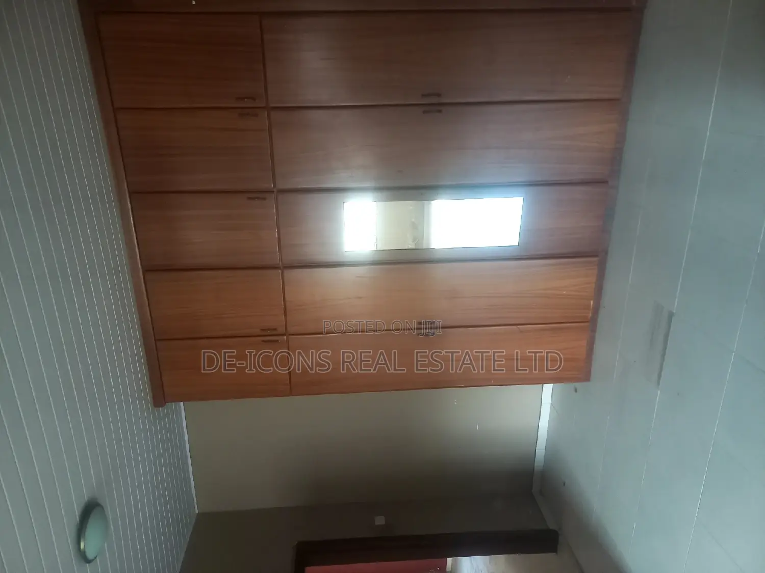 3bdrm Bungalow in De-Icons Real Estate, Ga South Municipal for rent