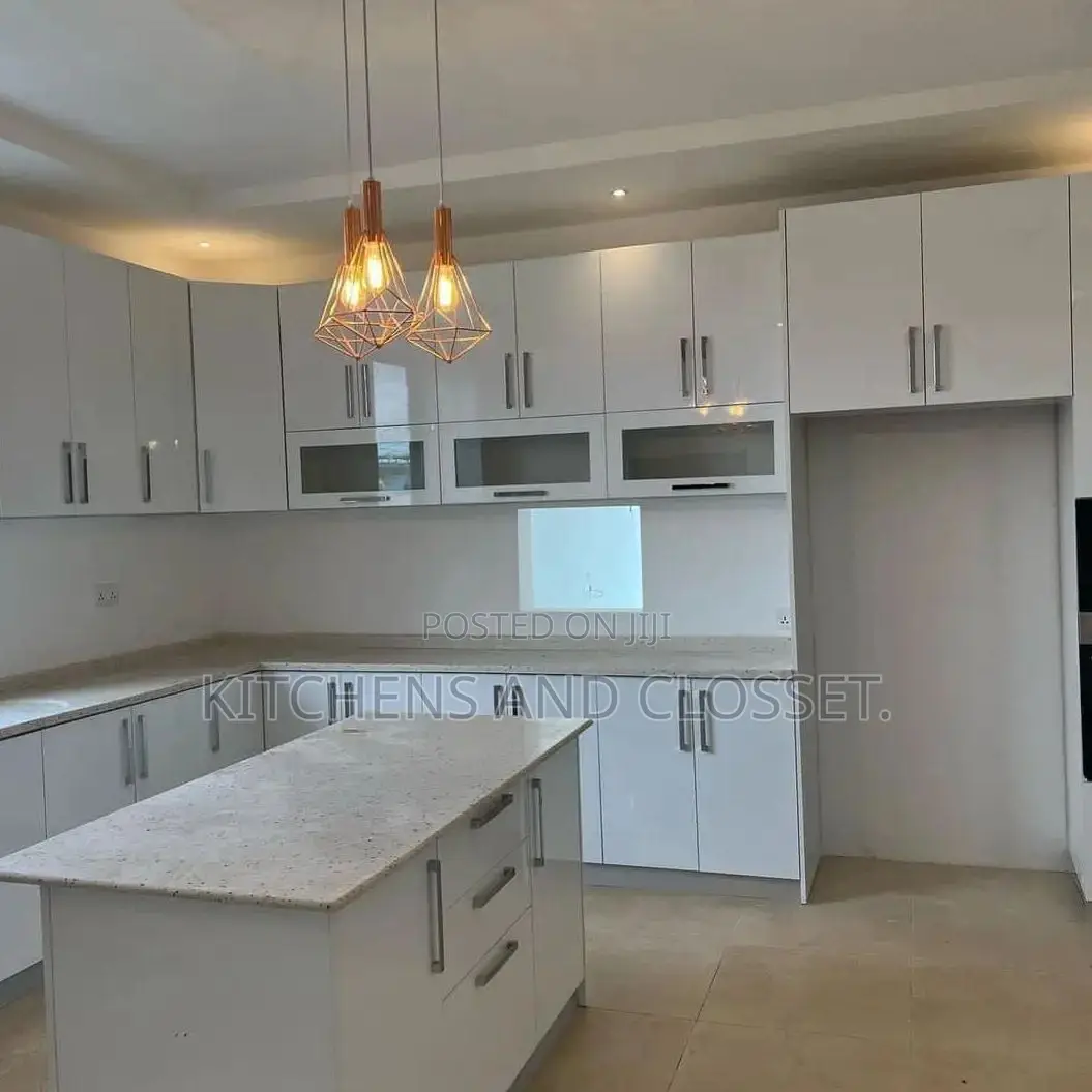 Modern Kitchen Cabinet