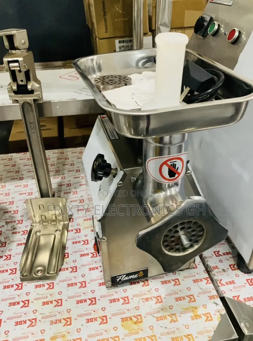 Awesome Frixty 12 Meat Mincer Grinder in Accra Metropolitan Restaurant & Catering Equipment
