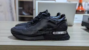 Mallet Popham Triple Black
Leather Sneakers