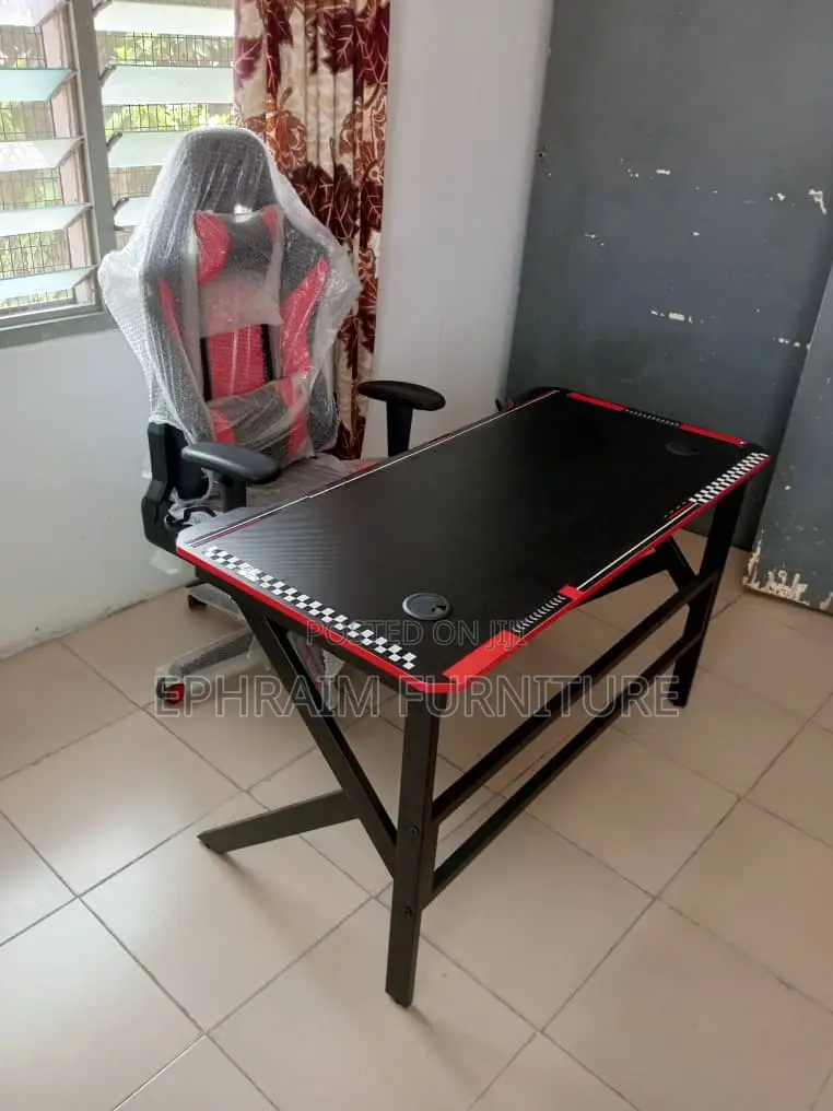 Gaming Chair N Table