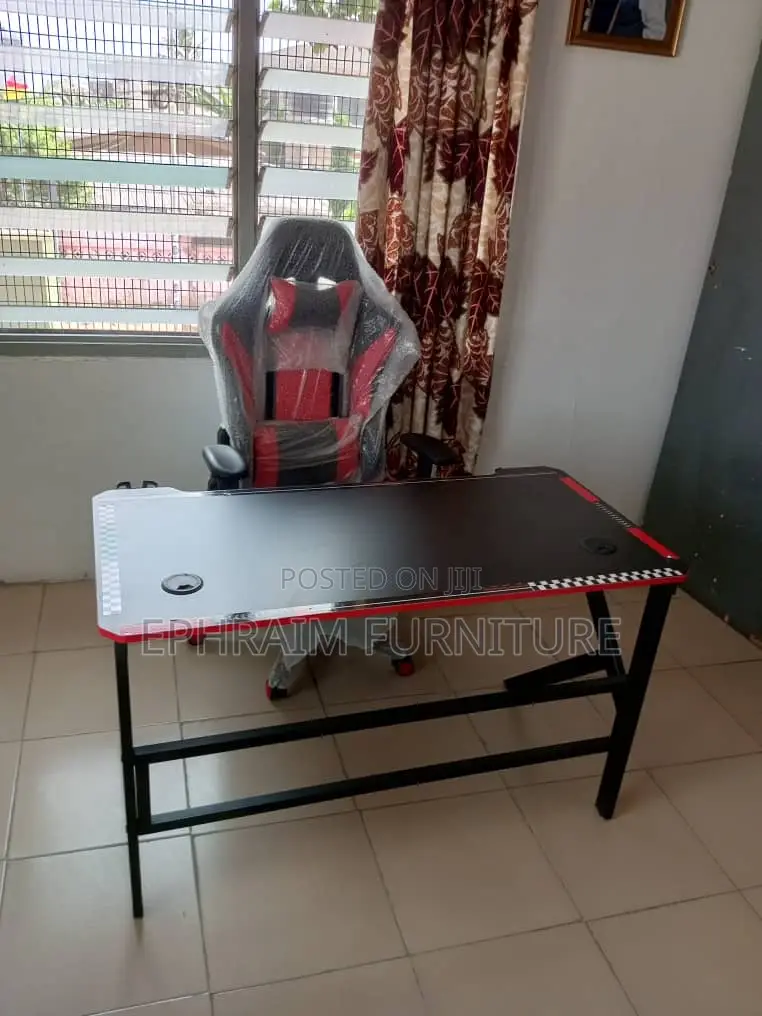 Gaming Chair N Table