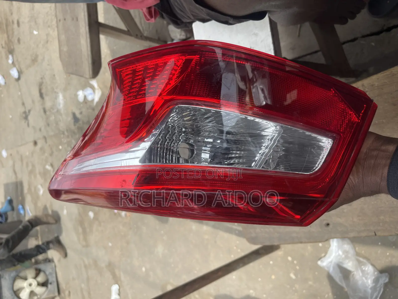 Nissan Sentra 2016/2018 Taillight Available