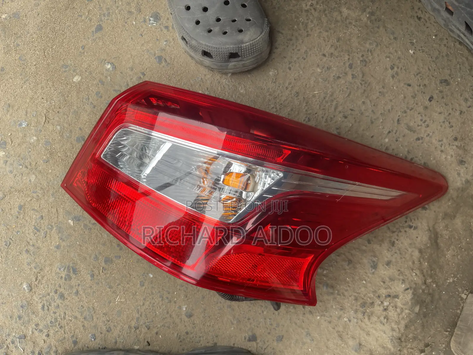 Nissan Sentra 2016/2018 Taillight Available