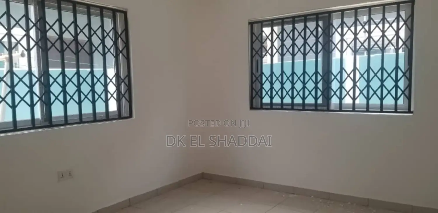 5bdrm House in Pokuase for rent