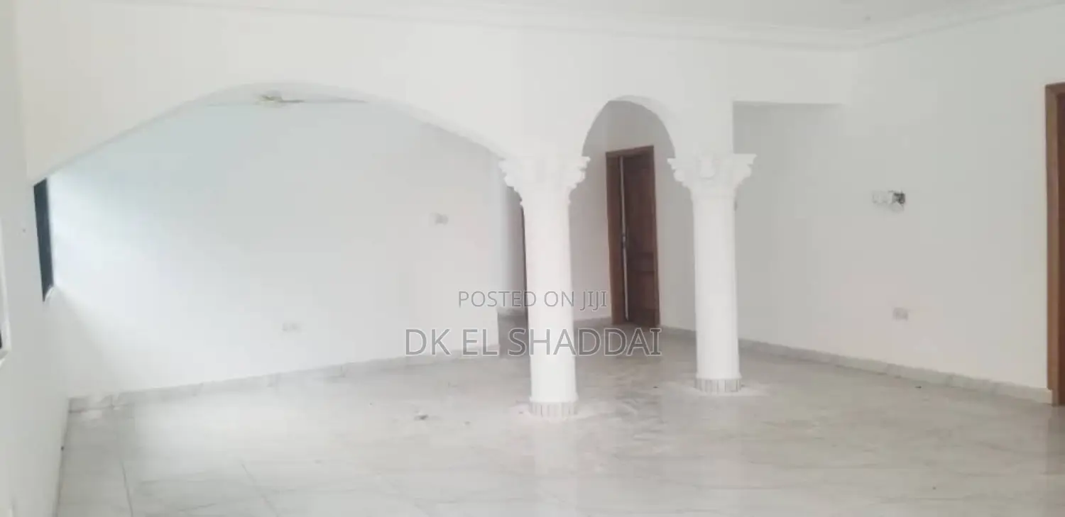 5bdrm House in Pokuase for rent