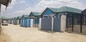 5bdrm House in Pokuase for rent