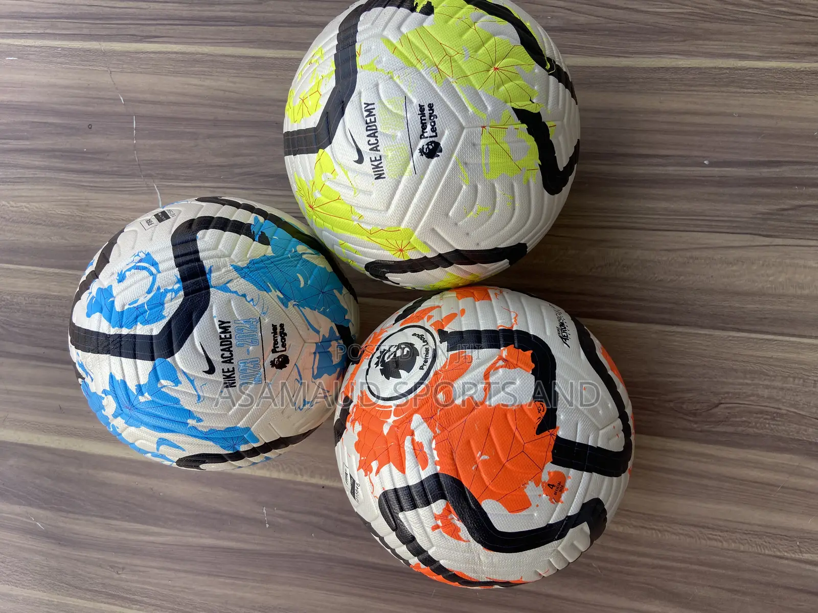 Original Size 4 Football Suitable for Grass Pitch