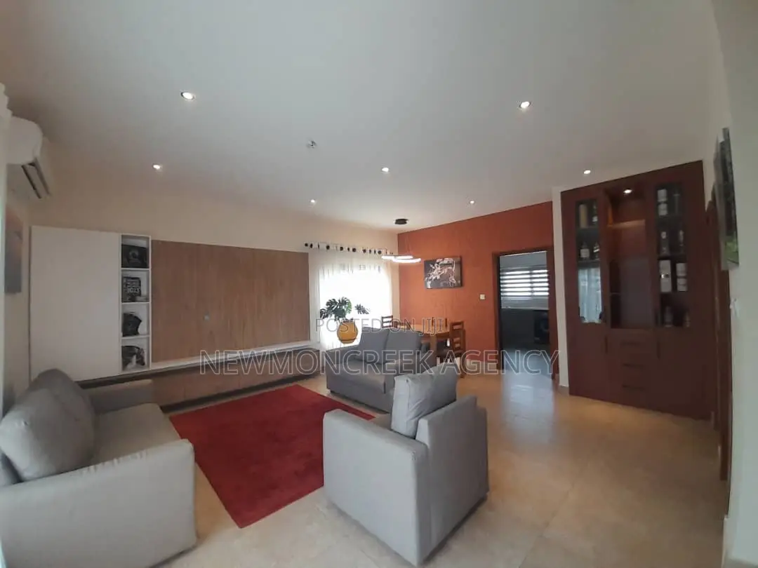 4bdrm Duplex in Oyarifa Road, Accra Metropolitan for sale