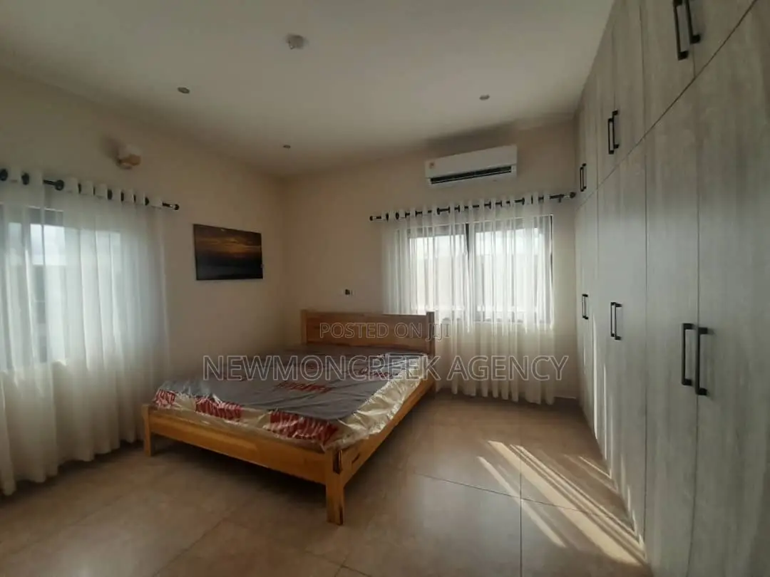 4bdrm Duplex in Oyarifa Road, Accra Metropolitan for sale