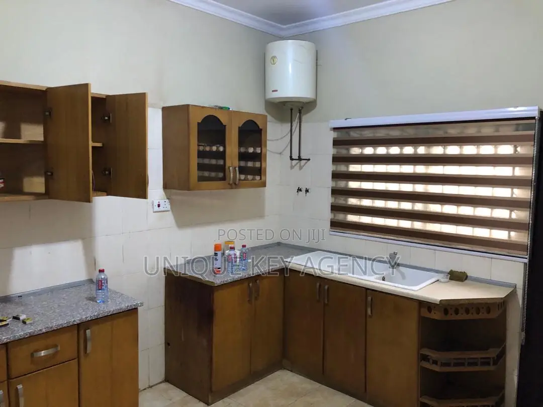 3bdrm House in Unique Agency, East Legon for rent