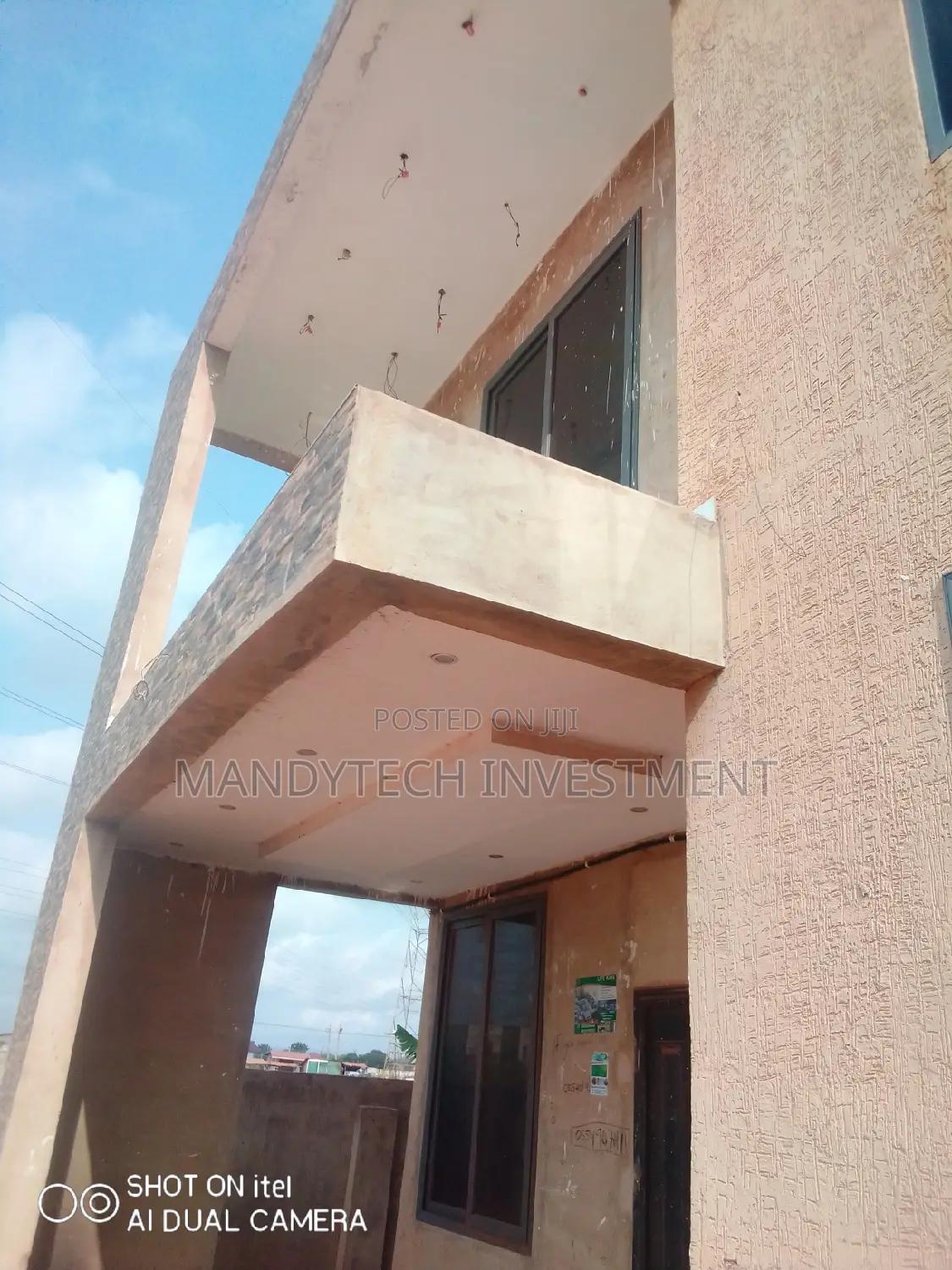 3bdrm Duplex in School Junction for sale