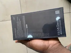 New Samsung Galaxy S10 128 GB Black