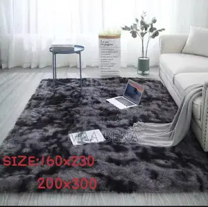 Fluffy Center Carpet