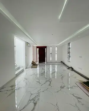 4bdrm House in Royal Footprints, Lake Side Estate for sale