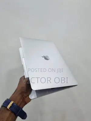 Laptop Apple MacBook Pro 2017 8GB Intel Core I5 SSD 256GB
