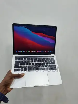 Laptop Apple MacBook Pro 2017 8GB Intel Core I5 SSD 256GB
