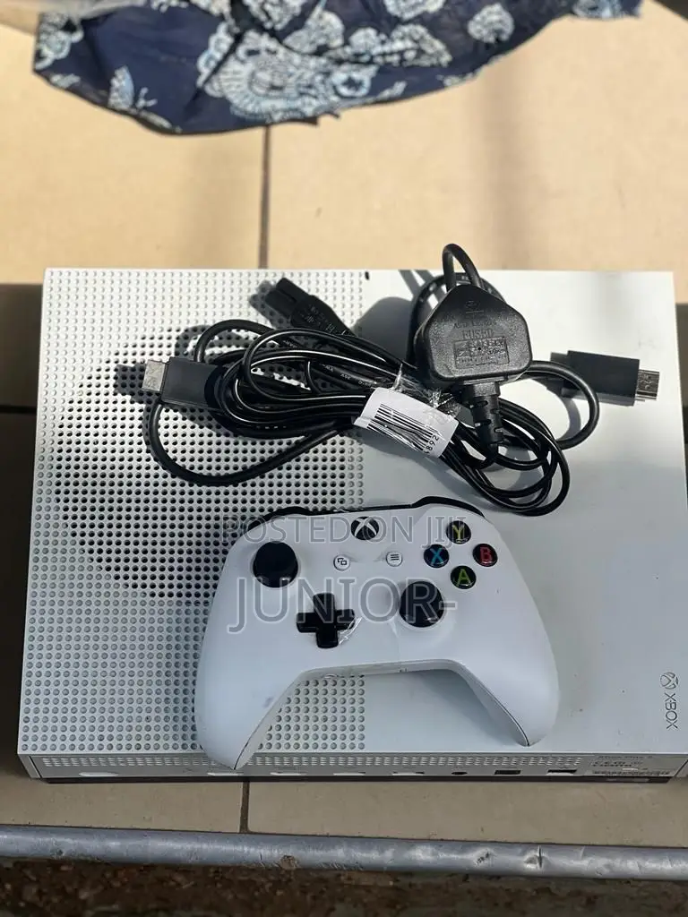 Xbox One S 10 Games Freee Long Wire Pad
