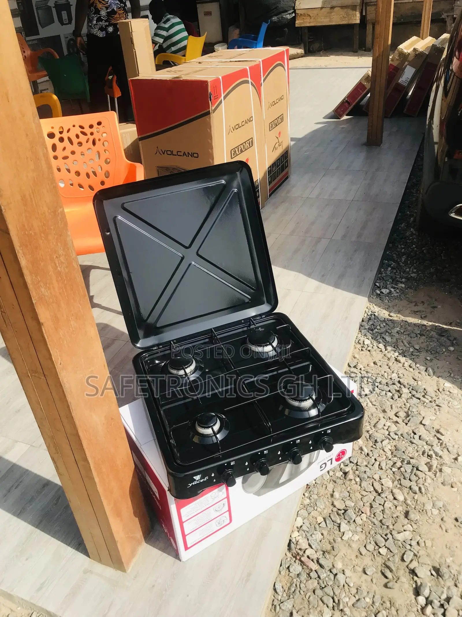 Adjustable 4 Gas Cooker Black Tabletop Yucel
