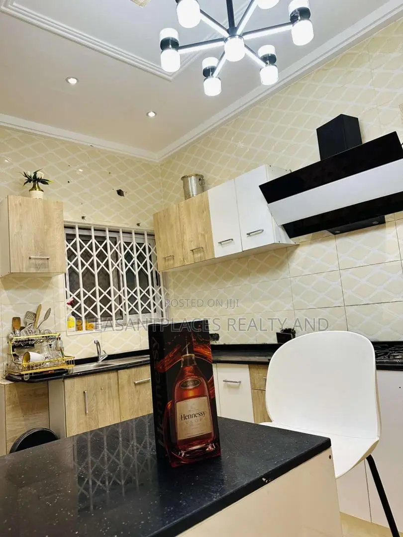 Furnished 3bdrm House in Pleasantplaces, Ashomang Estate for rent