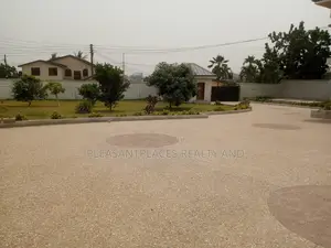 7bdrm Duplex in Pleasantplaces, Achimota for rent