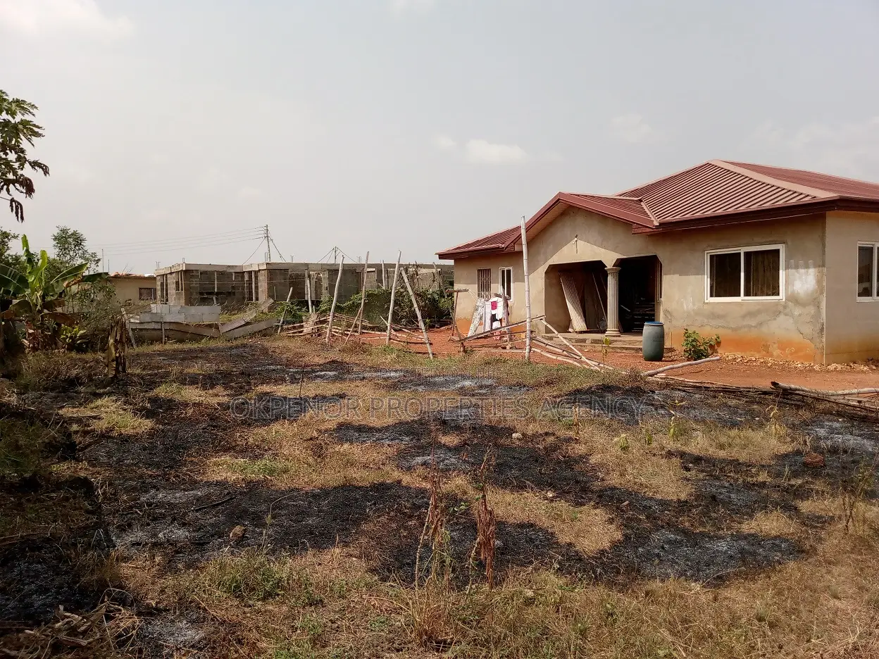 4bdrm House in Afienya, Tema Metropolitan for sale
