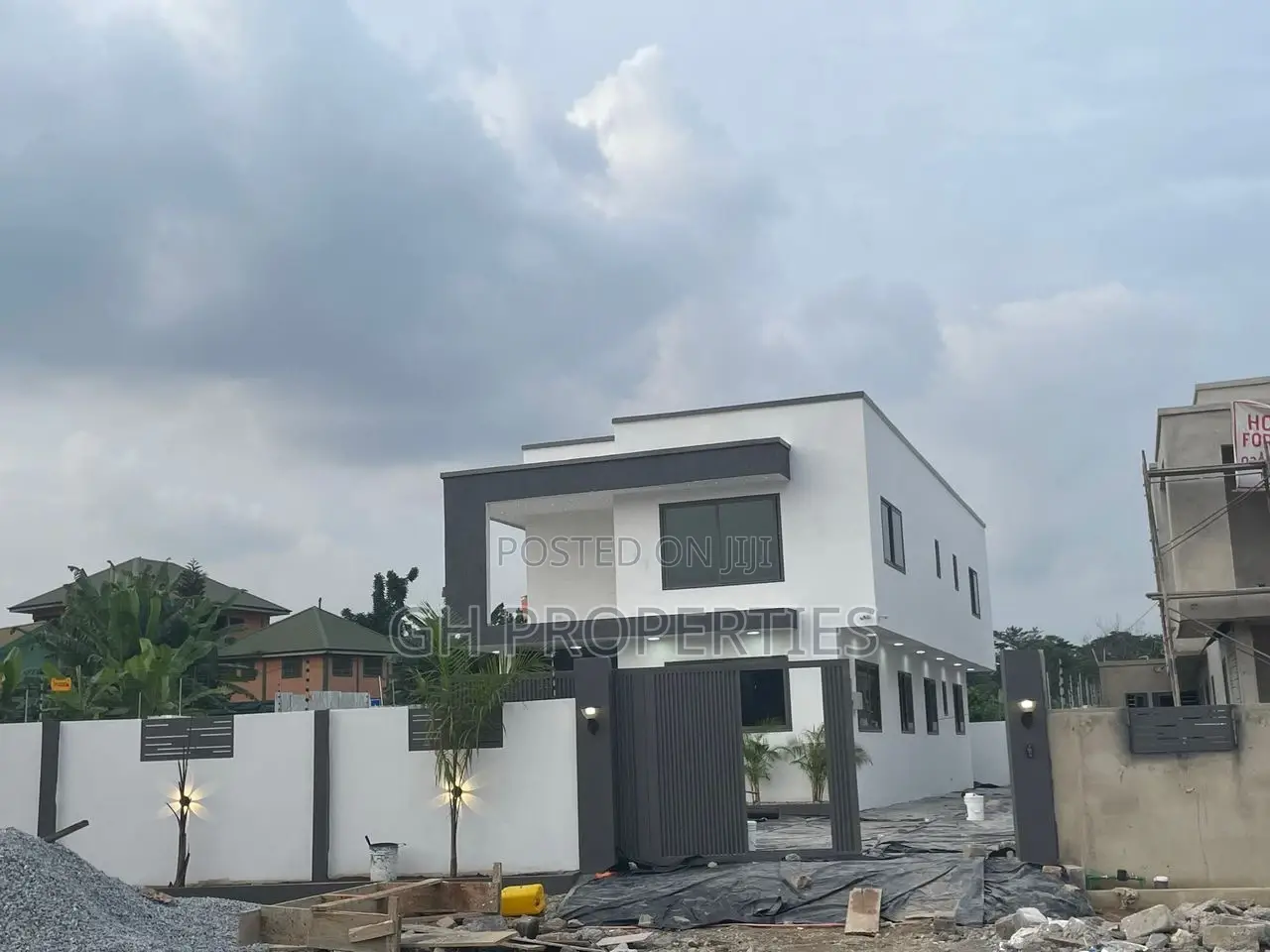 4bdrm Mansion in Ahensan Estate, Kumasi Metropolitan for sale