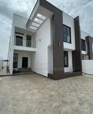 4bdrm House in Lakeside, Ashaley Botwe for sale