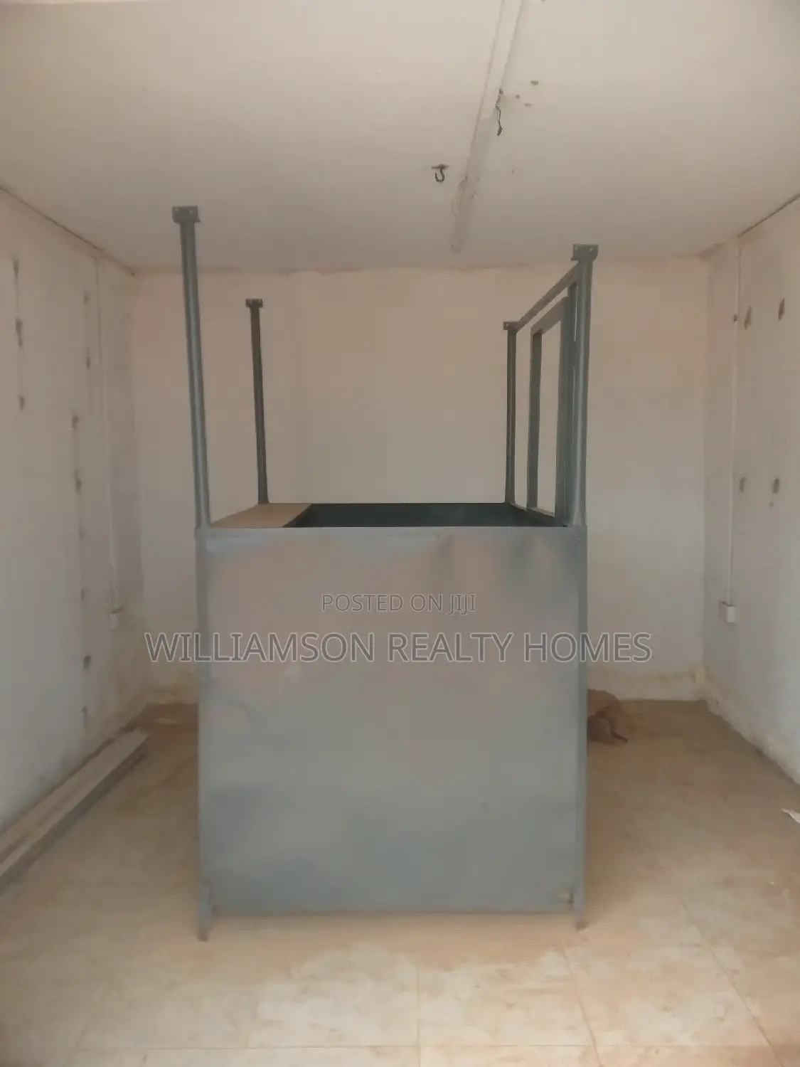 Road Side Store/Shop/Office Space/Showroom 4rent,Spintex