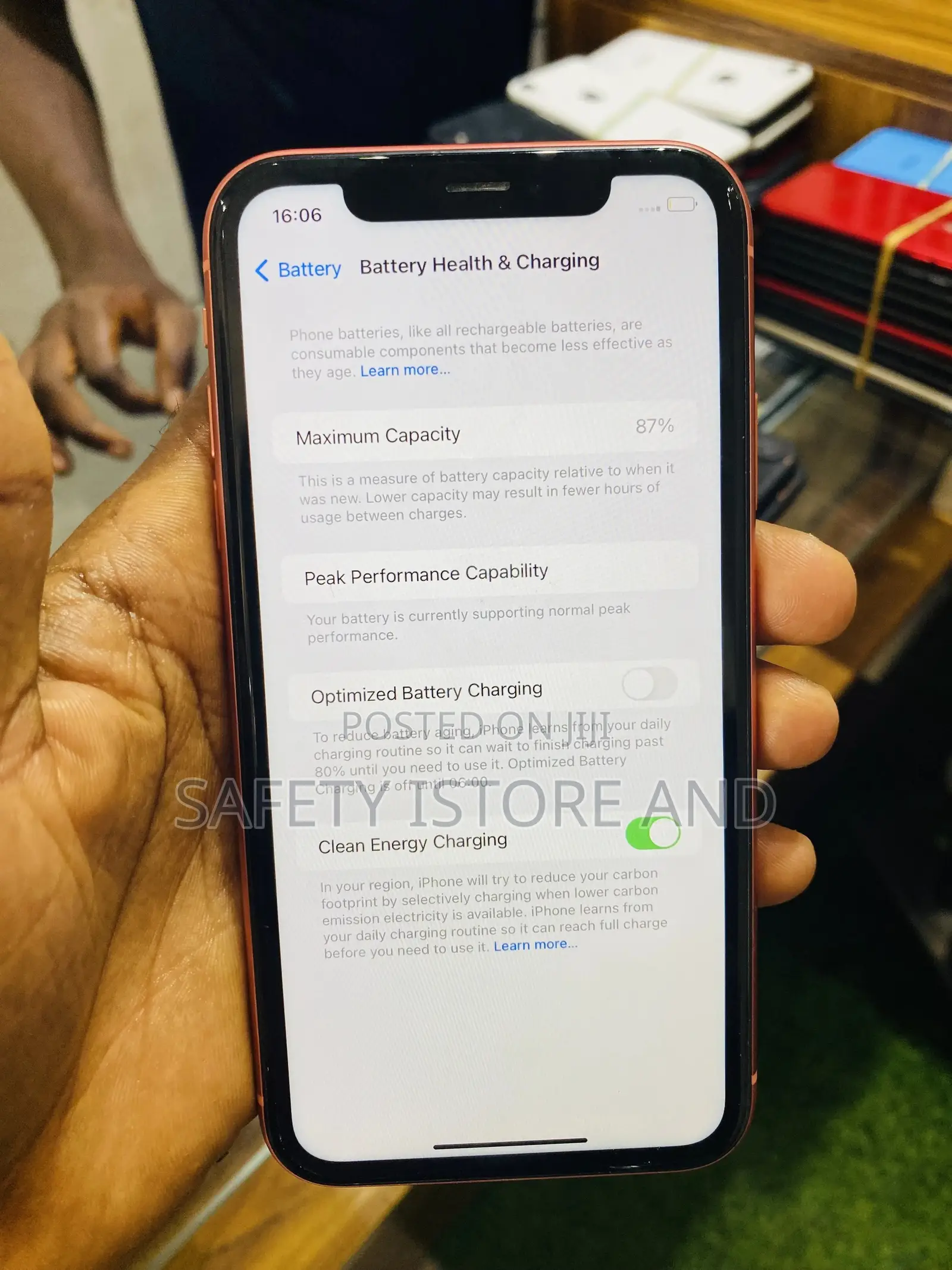 New Apple iPhone XR 64 GB Orange