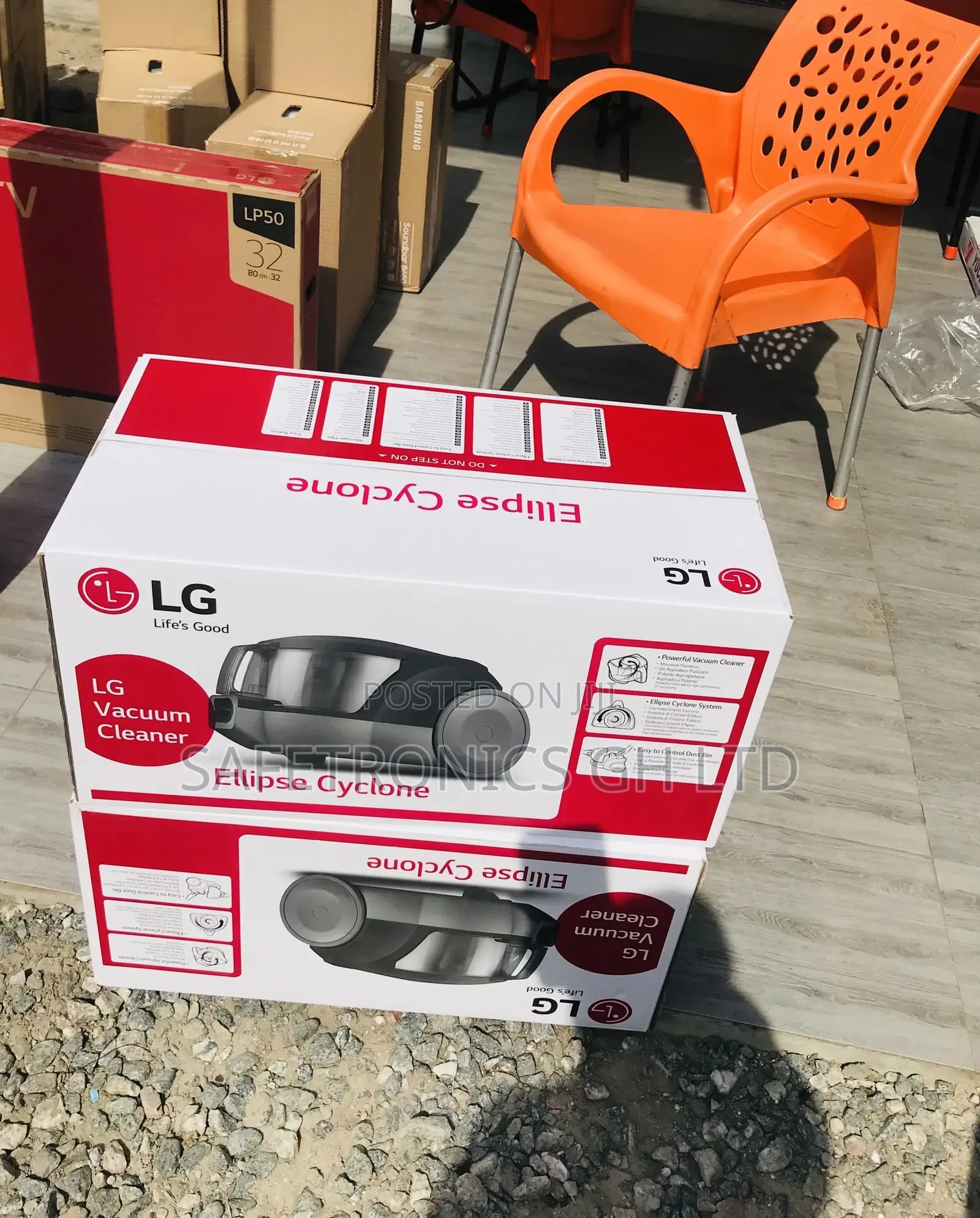 Black/Red LG 2000W Vacuum Cleaner Vc5420nntr Electric