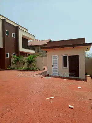 4bdrm House in Skm, Airport Residential Area for rent