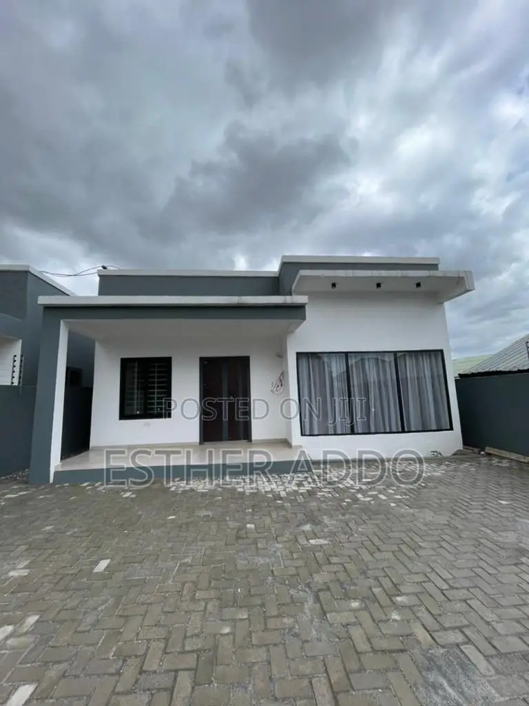 3bdrm House in Lake Side Estate for sale
