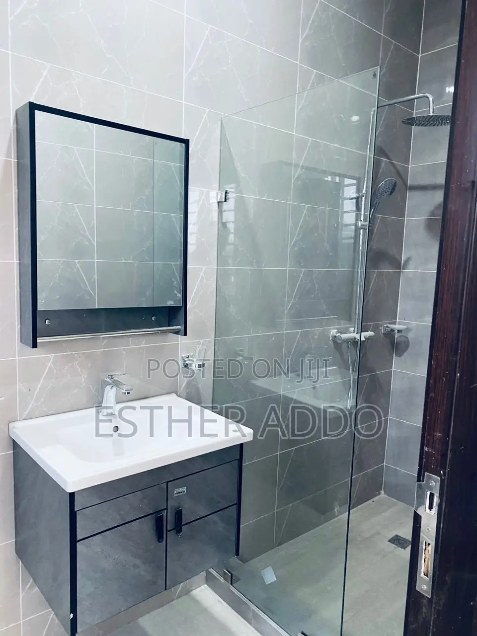 3bdrm House in Lake Side Estate for sale
