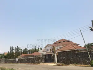 7bdrm House in Spintex, Accra Metropolitan for sale