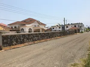 7bdrm House in Spintex, Accra Metropolitan for sale