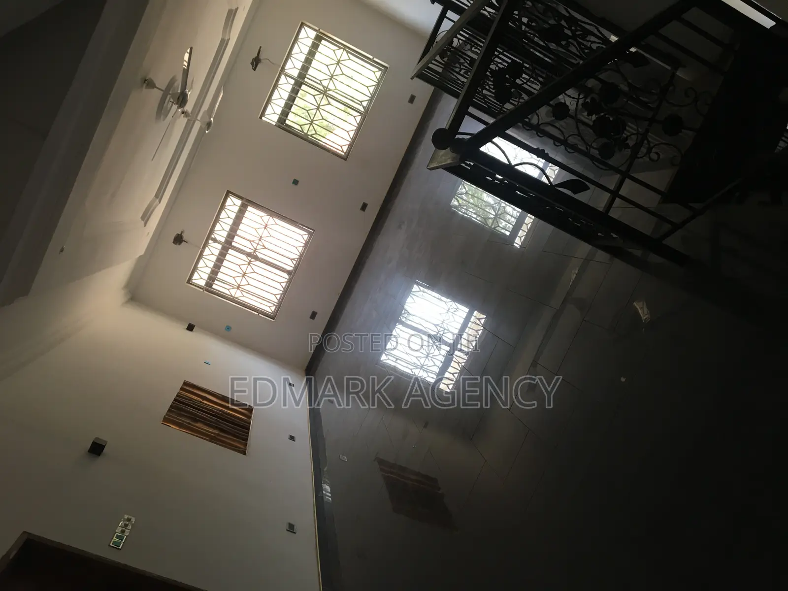 7bdrm House in Spintex, Accra Metropolitan for sale