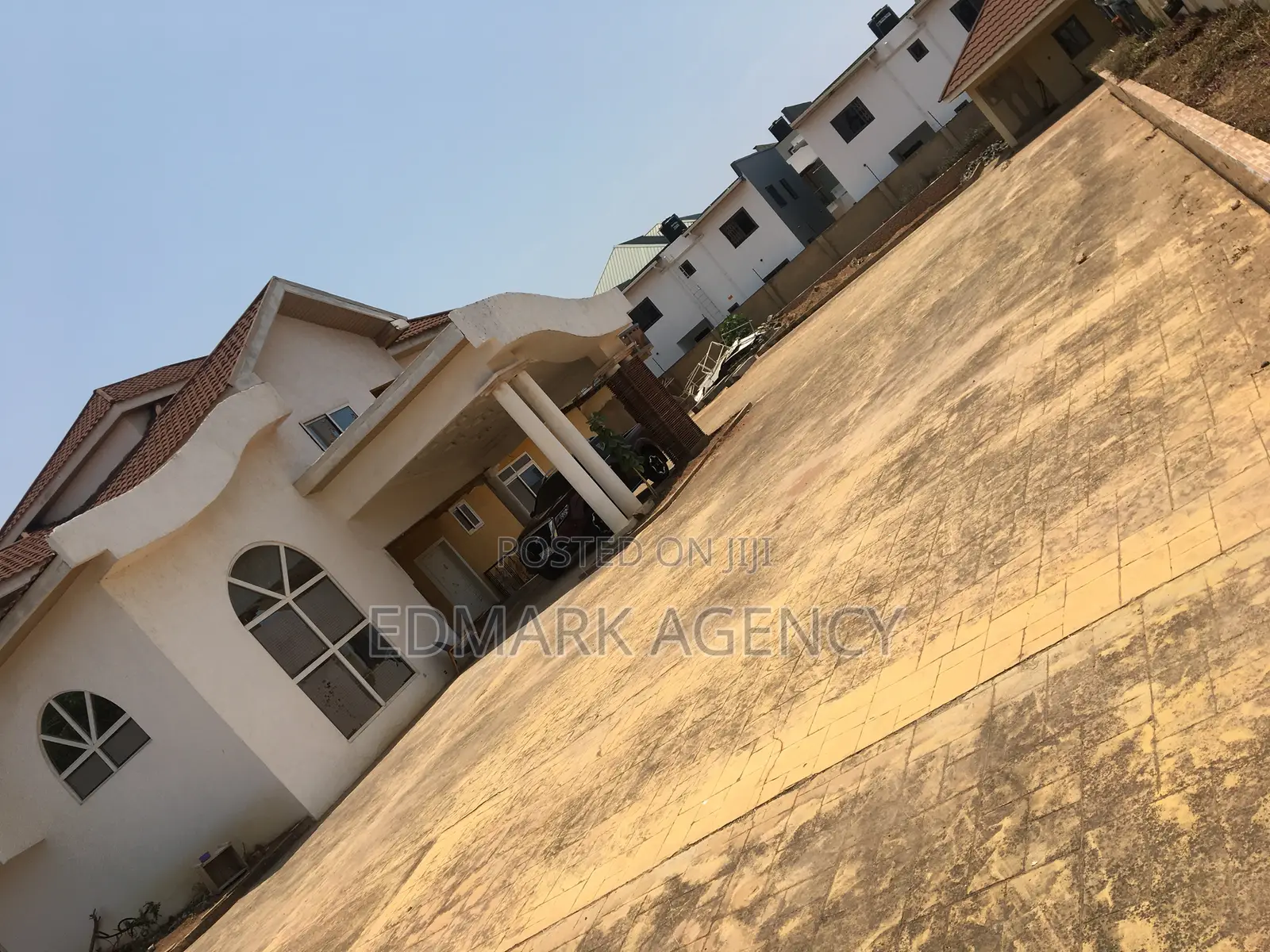 7bdrm House in Spintex, Accra Metropolitan for sale