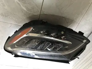 Mercedes’ Benz C300 2016 2017 2018 Headlight