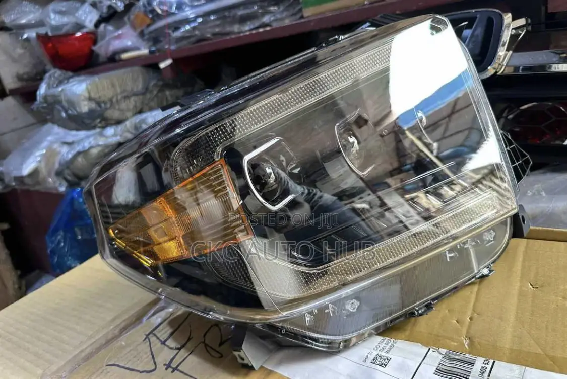 Tundra 2017 Headlight LED