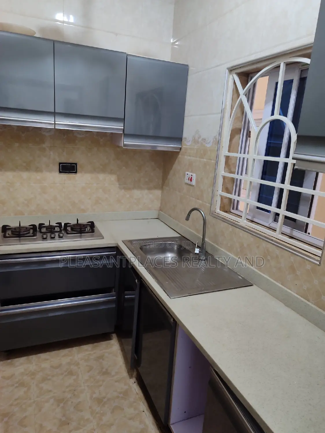 1bdrm Apartment in Pleasantplaces, East Legon for rent