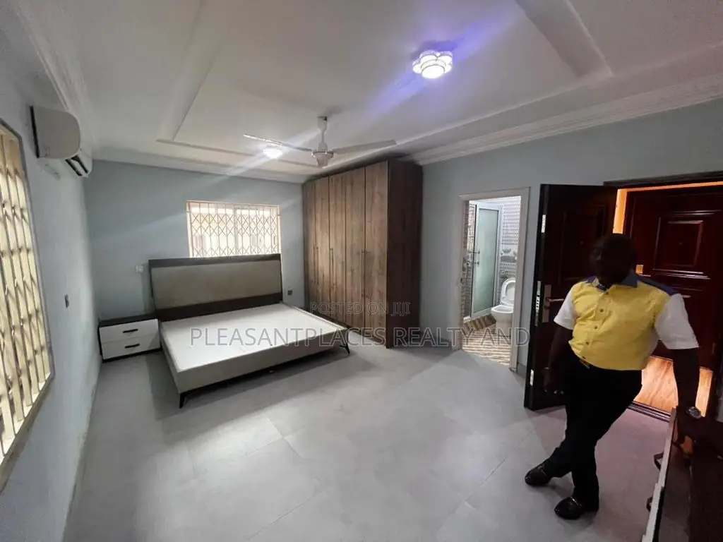 4bdrm Duplex in Pleasantplaces, East Legon for rent