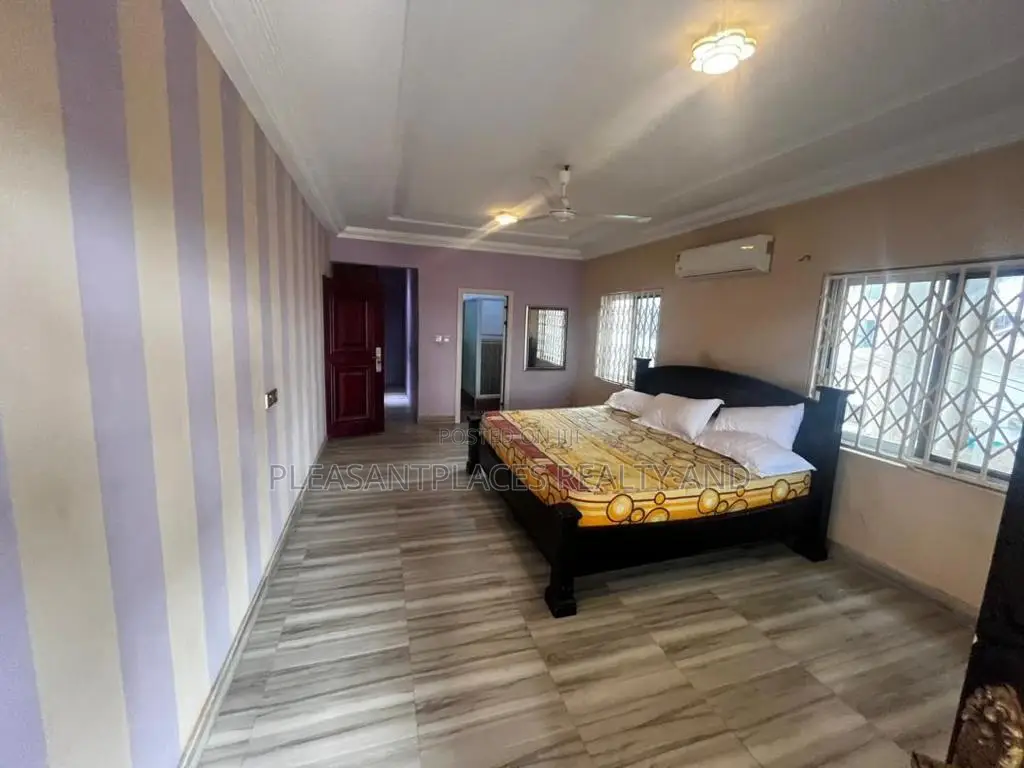 4bdrm Duplex in Pleasantplaces, East Legon for rent