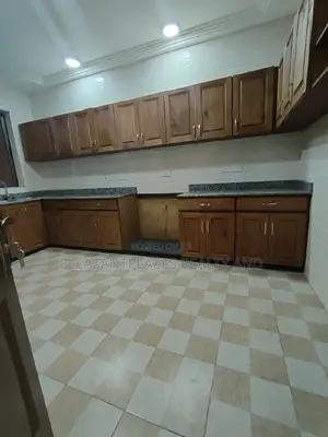 4bdrm Duplex in Pleasantplaces, East Legon for rent