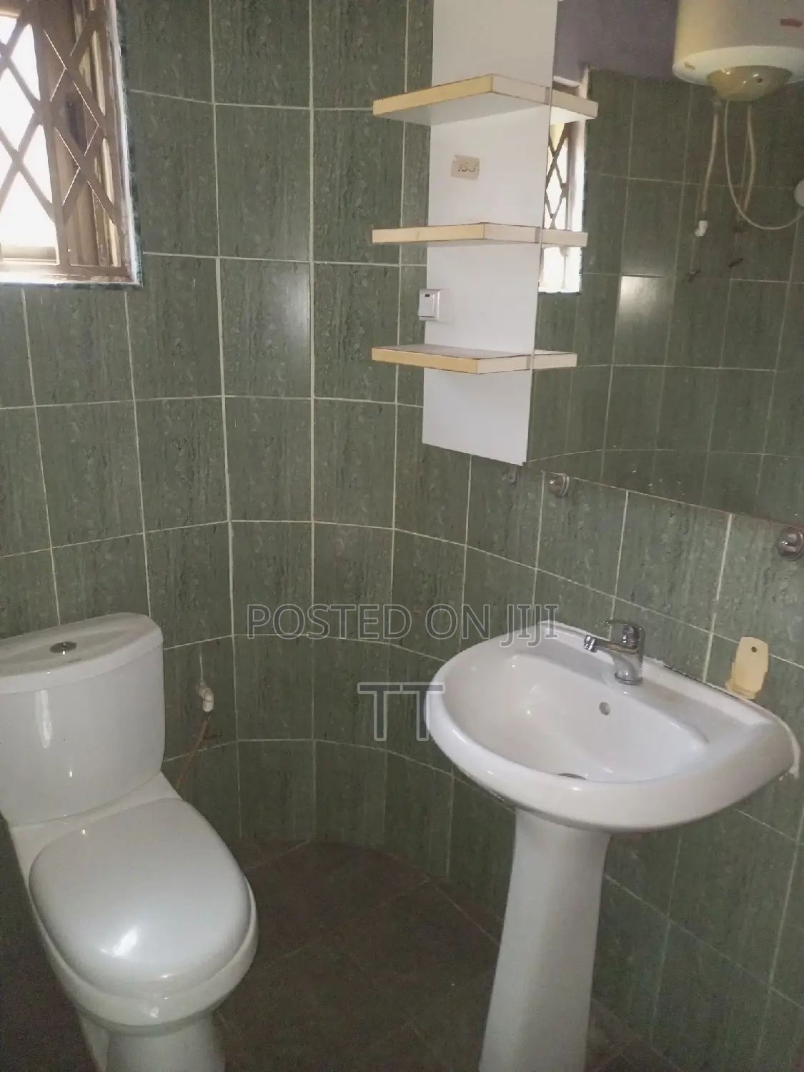 4bdrm House in Teshie Lekma for rent