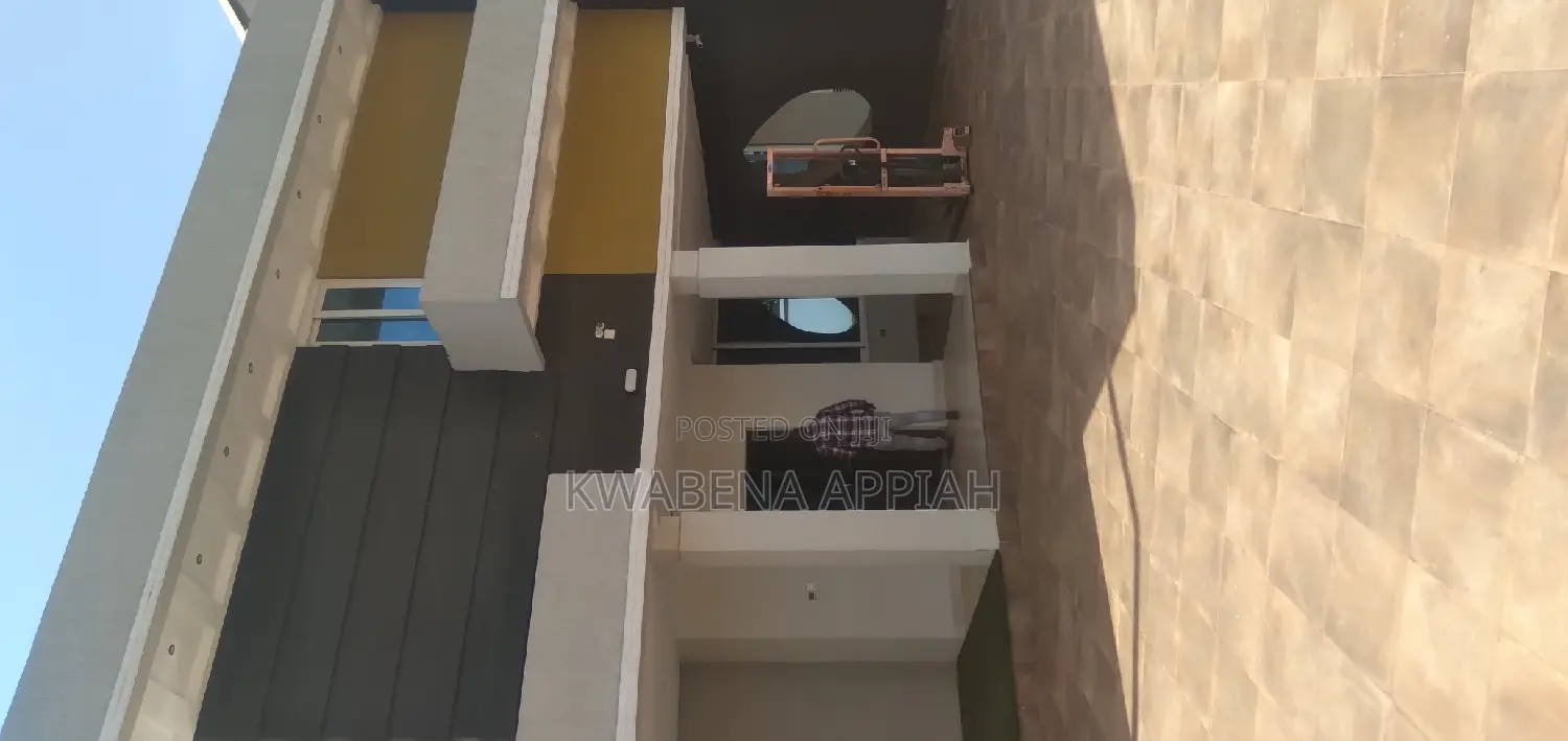 5bdrm Penthouse in Mark Estate At, Kumasi Metropolitan for rent