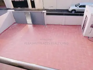 4bdrm Duplex in Pleasantplaces, East Legon for rent